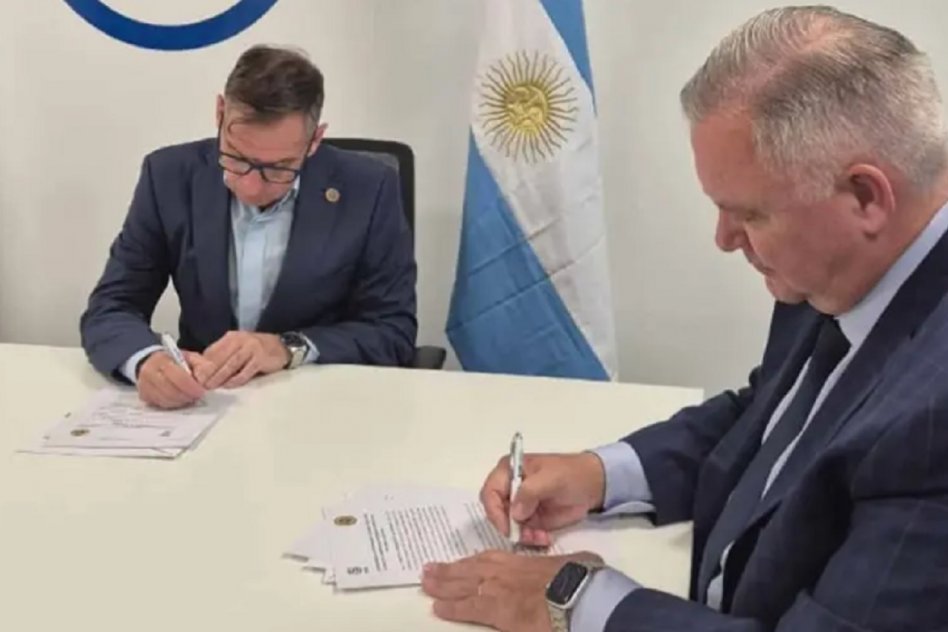 CAPACITACIÓN PROFESIONAL La Policía de Entre Ríos firmó un convenio para fortalecer la formación