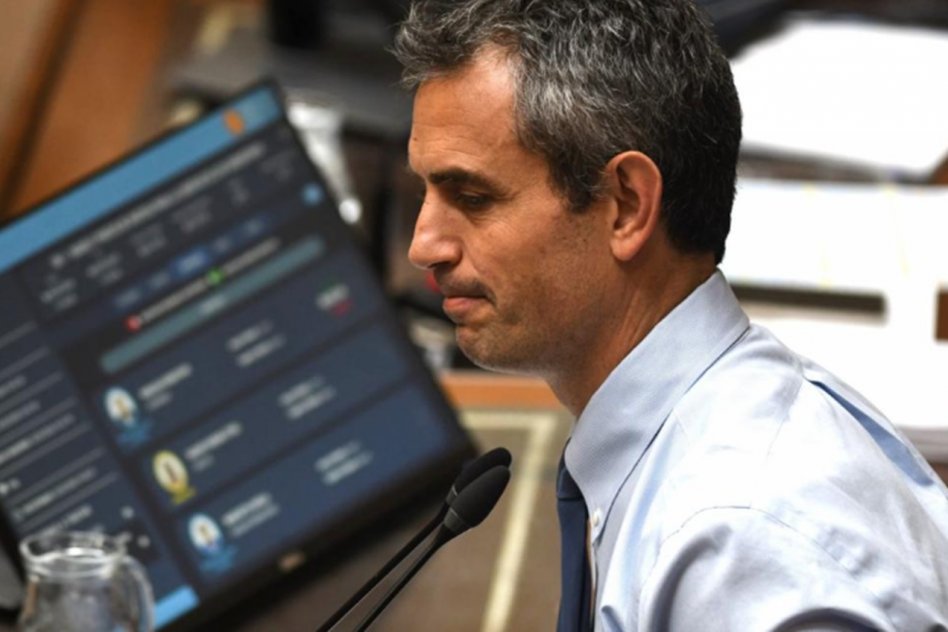 Menem confirmó que Adorni irá a Diputados el 29 de abril y anticipó: “Compren pochoclo, va a ser picante”