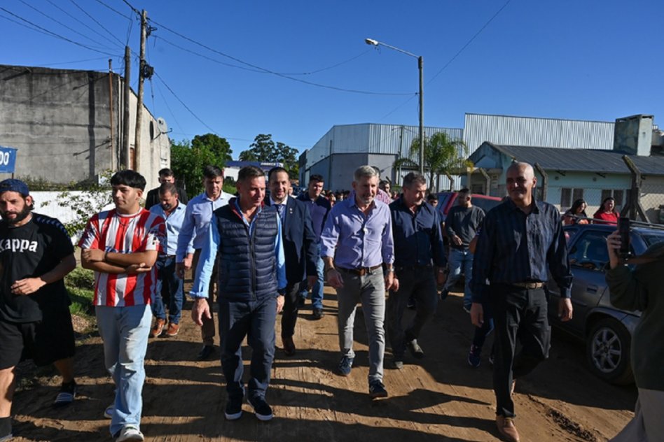 El gobernador recorrió zonas de operativos contra el narcotráfico en Concordia y dialogó con vecinos