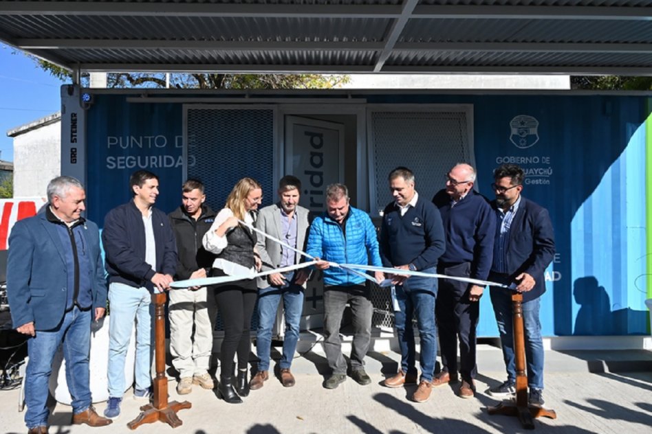 El gobernador inauguró puestos policiales y entregó equipamiento para reforzar la seguridad en Gualeguaychú