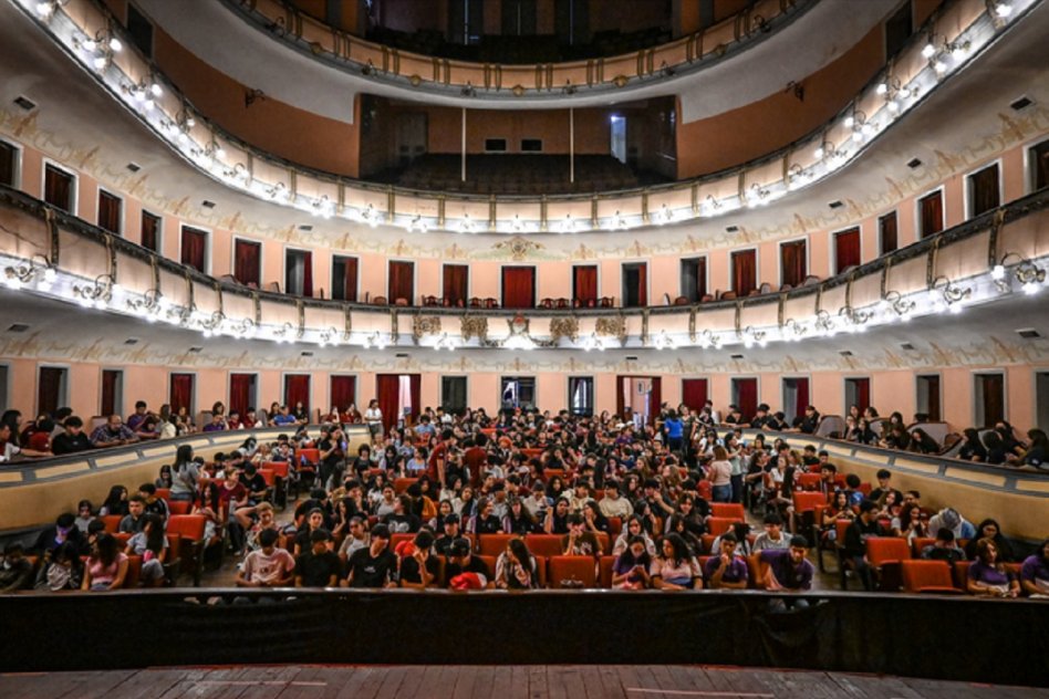 Jornadas x la Democracia: más de 900 estudiantes participaron del ciclo teatral en Paraná