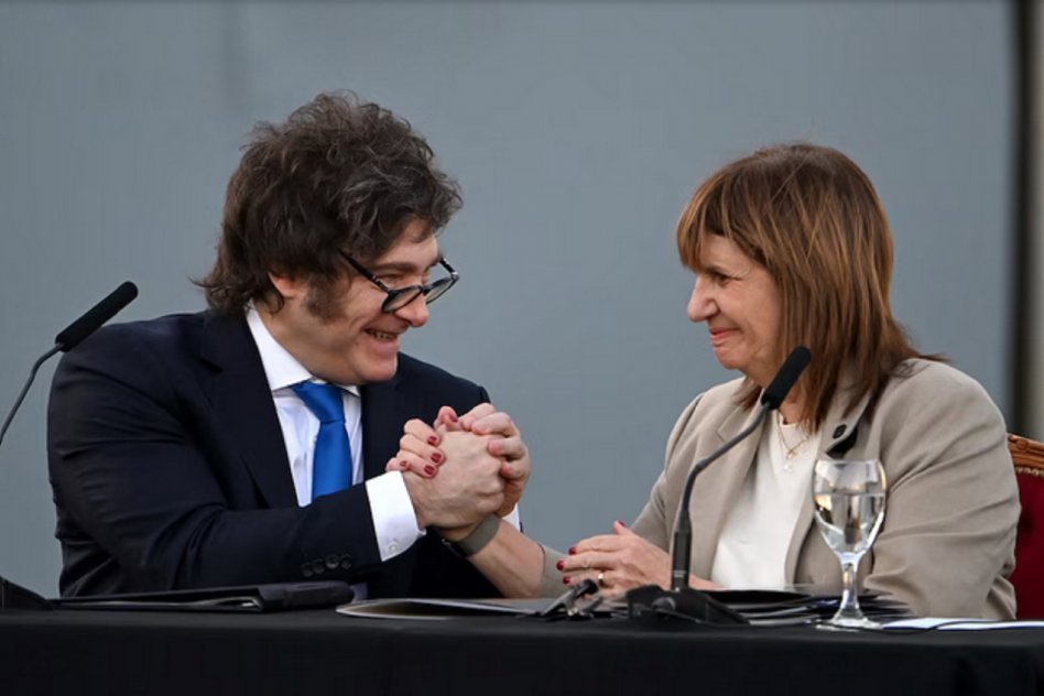 Derrumbe Alarma total en la Casa Rosada: Milei cae debajo del 30% en las encuestas y crece Patricia