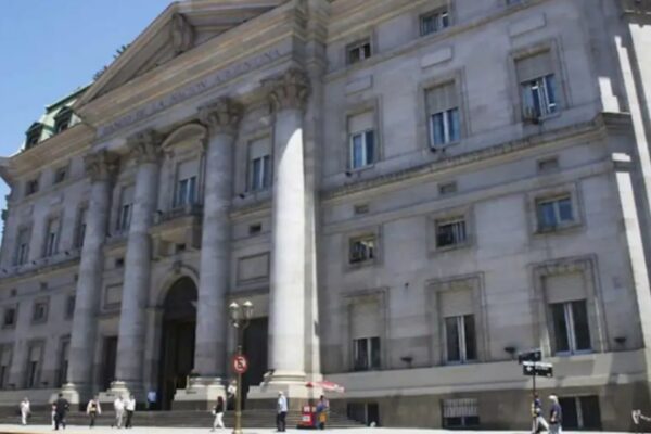 Banco Nación lanzó créditos para cancelar deudas ante récord de morosidad