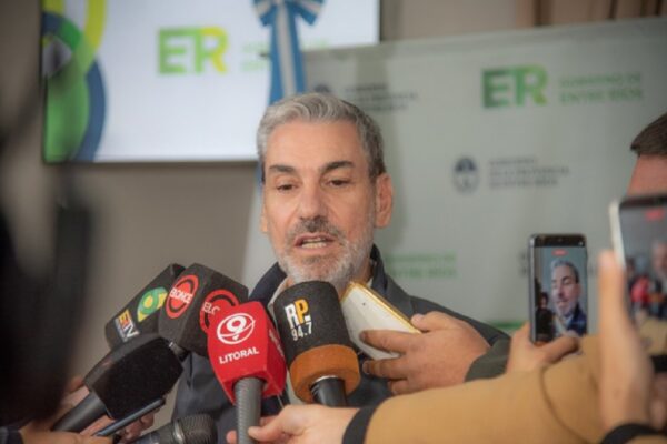 El gobierno anuncia un programa para aliviar deudas y recuperar la capacidad de consumo de los trabajadores entrerrianos