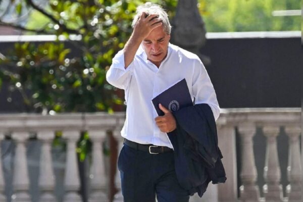 Las consultoras advierten que en abril se estancó la actividad y cayó el consumo masivo
