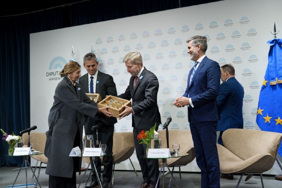 Frigerio presentó el potencial apícola de Entre Ríos en la Semana de la Miel en Buenos Aires