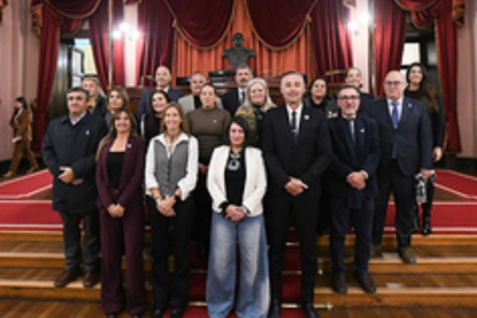Hein encabezó un encuentro con representantes de la Federación Universitaria del Río de La Plata
