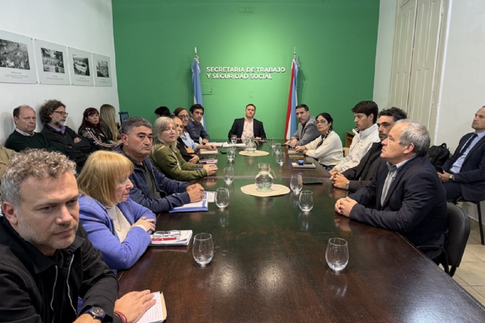El gobierno presentó a docentes una oferta salarial remunerativa que supera el índice inflacionario