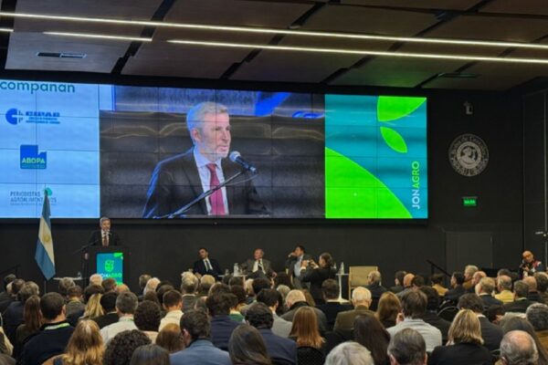 Frigerio impulsa un nuevo pacto fiscal para eliminar las retenciones y otros impuestos al agro
