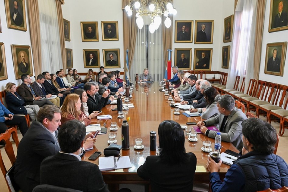 Frigerio presidió una nueva reunión de gabinete para repasar temas de gestión