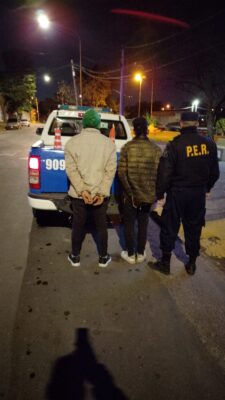 Detuvieron a dos hombres tras intentar robar una garrafa de 50 kilos