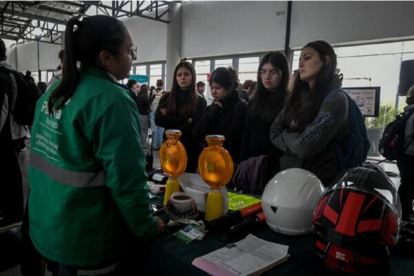 Estudiantes secundarios participaron de una jornada por el Día Nacional de la Seguridad Vial