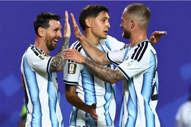 SE PARA EL PAÍS: Argentina enfrenta a Austria en una fecha decisiva para la clasificación en el Mundial