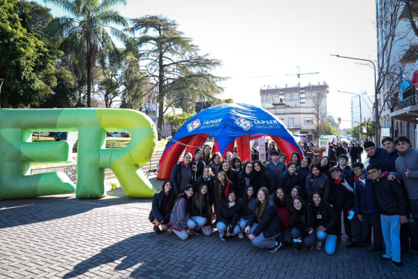 Paraná recibió una jornada provincial con trámites, asesoramiento y actividades para la comunidad