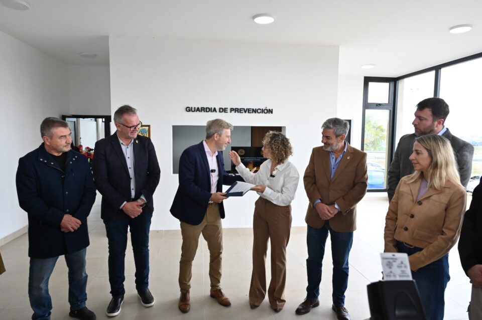 Frigerio en Victoria entregó financiamiento al municipio e inauguró la brigada forestal y obras en el hospital geriátrico