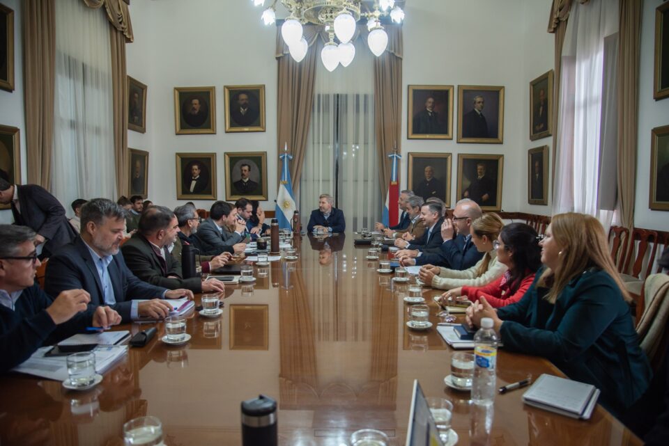 La provincia apoya el ordenamiento de la empresa Tres Arroyos para preservar las fuentes de trabajo