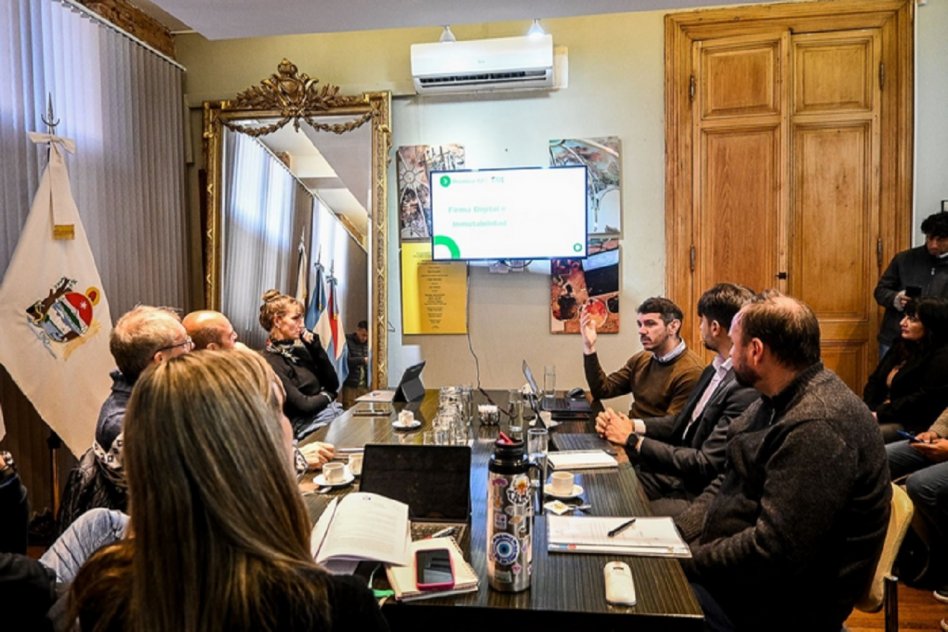 El Ejecutivo presentó ante el HCD el proyecto de ordenanza de Tramitación Digital Inteligente