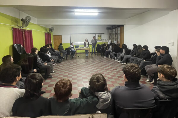 Salud amplía las asesorías integrales para adolescentes en escuelas entrerrianas