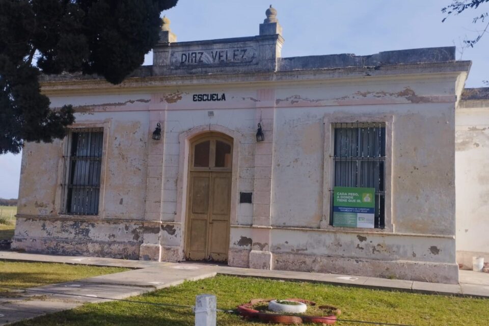 Invierten 39 millones de pesos en obras de mejora para una escuela rural de Victoria