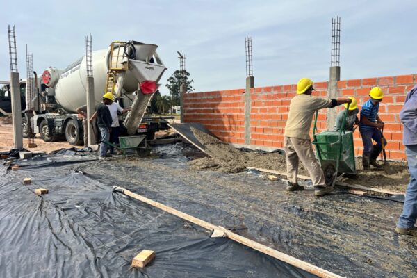 La construcción de una nueva escuela en San Salvador beneficiará a más de 500 estudiantes