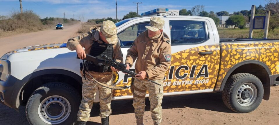 Secuestraron 14 armas, detuvieron a dos personas y rescataron fauna silvestre en operativos rurales de Entre Ríos