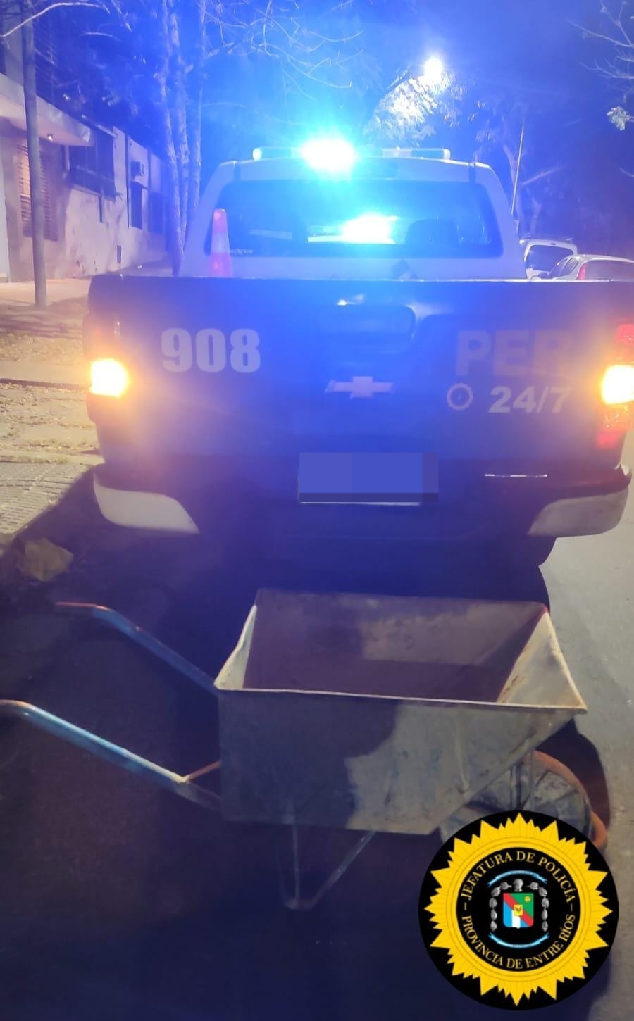 Detuvieron a un hombre por robar una carretilla de una obra en construcción