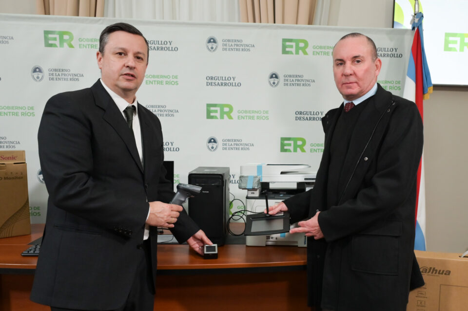 Entre Ríos suma nuevos equipos para emitir el DNI electrónico