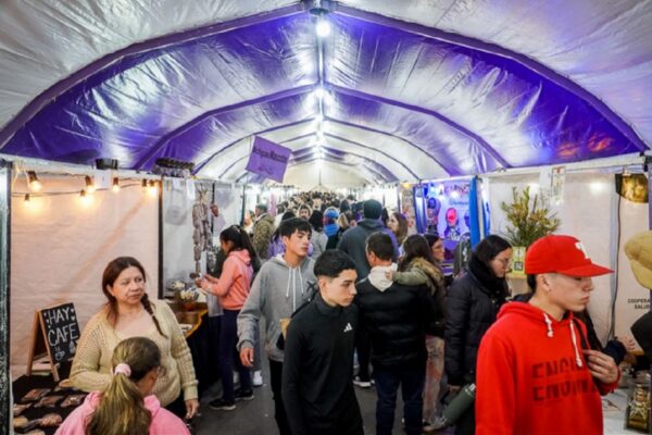 Comenzó la Feria de Vacaciones de Invierno en la Costanera de Paraná
