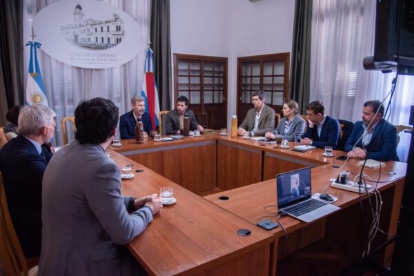 Frigerio reunió a universidades y especialistas para mejorar la alimentación escolar en Entre Ríos