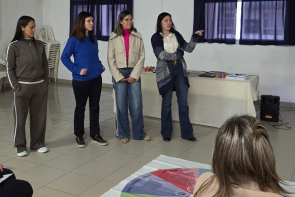 Copnaf acercó a Villa Paranacito herramientas para acompañar las emociones durante la crianza