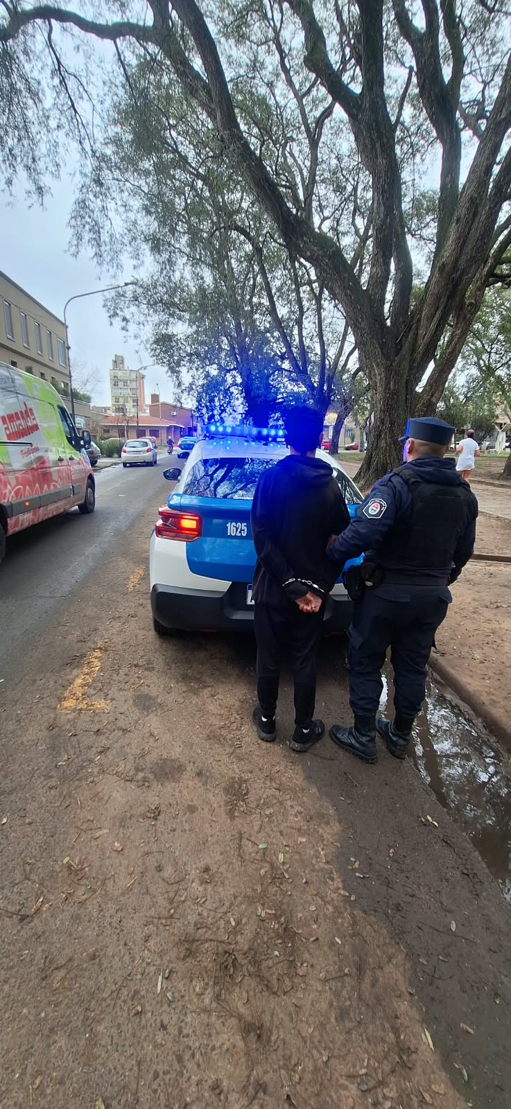 Identificaron a un hombre con marihuana durante un operativo en Plaza Sáenz Peña