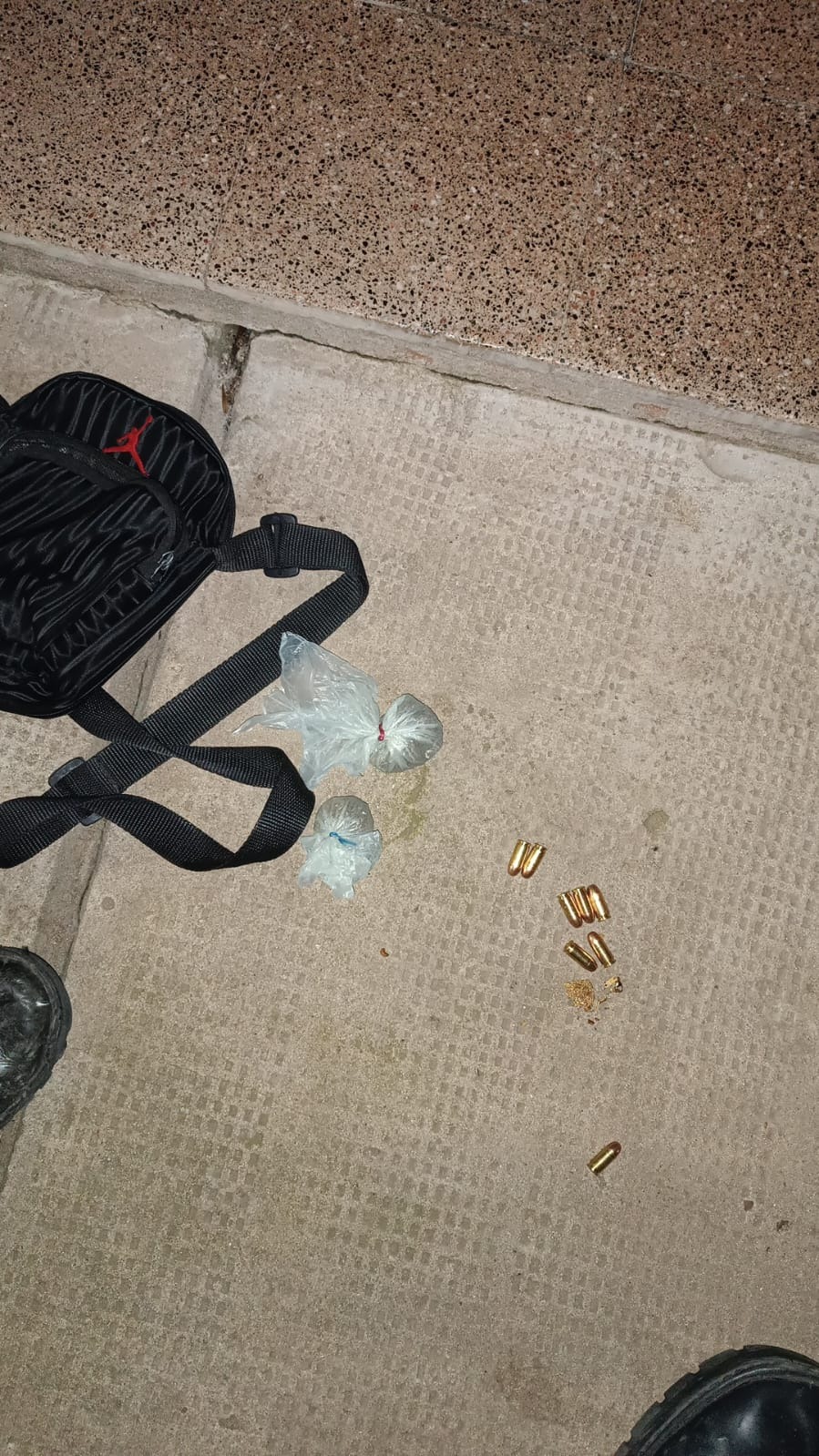 Dos adolescentes fueron demorados con un arma y marihuana en Paraná XVI