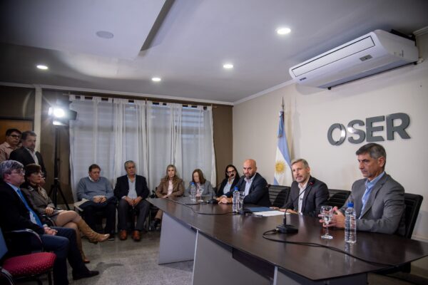 OSER informó más prestaciones y una reducción del déficit durante su primer año