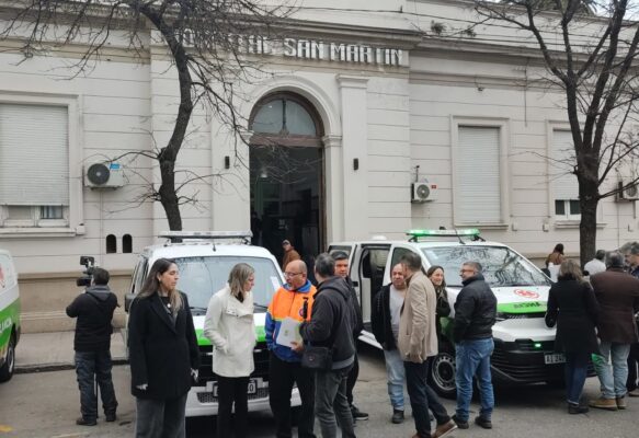 Entregan Nuevas Ambulancias Y Motocicletas De Emergencia Para El Hospital San Martín Y El Servicio 107