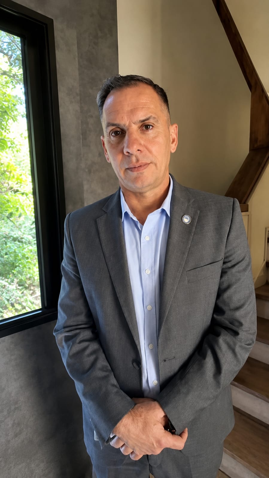 Lic. Claudio Omar González: «Radio Azul nació para abrir nuestra institución a la comunidad y mostrar qué y cómo somos»