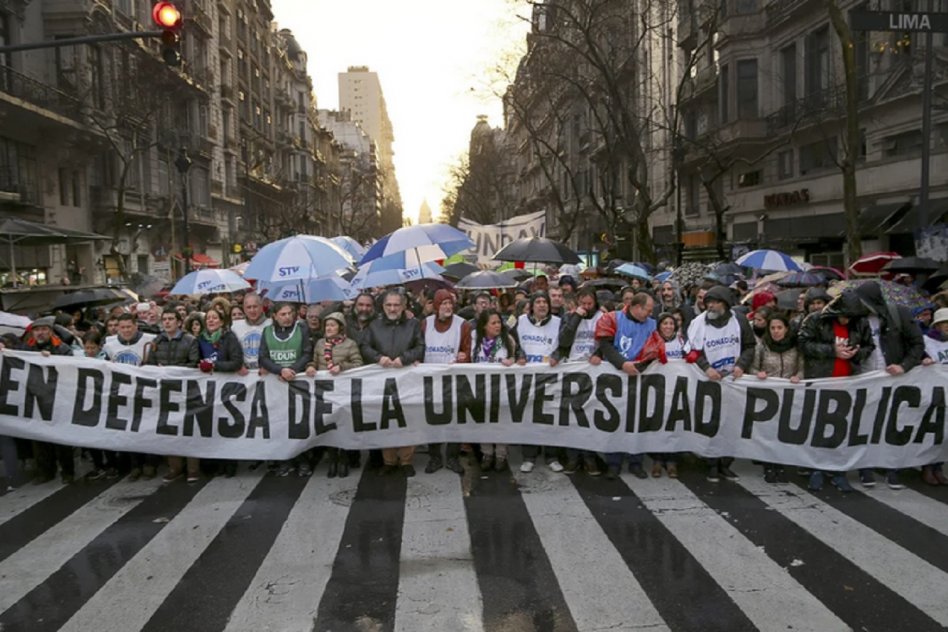 Docentes universitarios pararán por 48 horas ante la falta de cumplimento de la Ley de Financiamiento