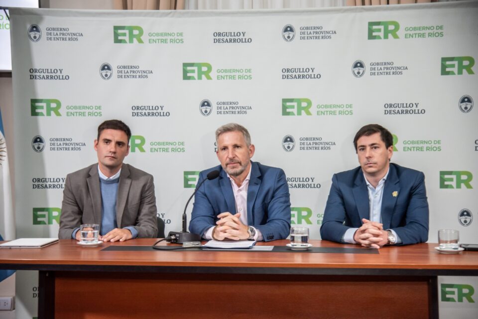 Frigerio presentó un programa de crédito y refinanciación para empleados públicos y jubilados