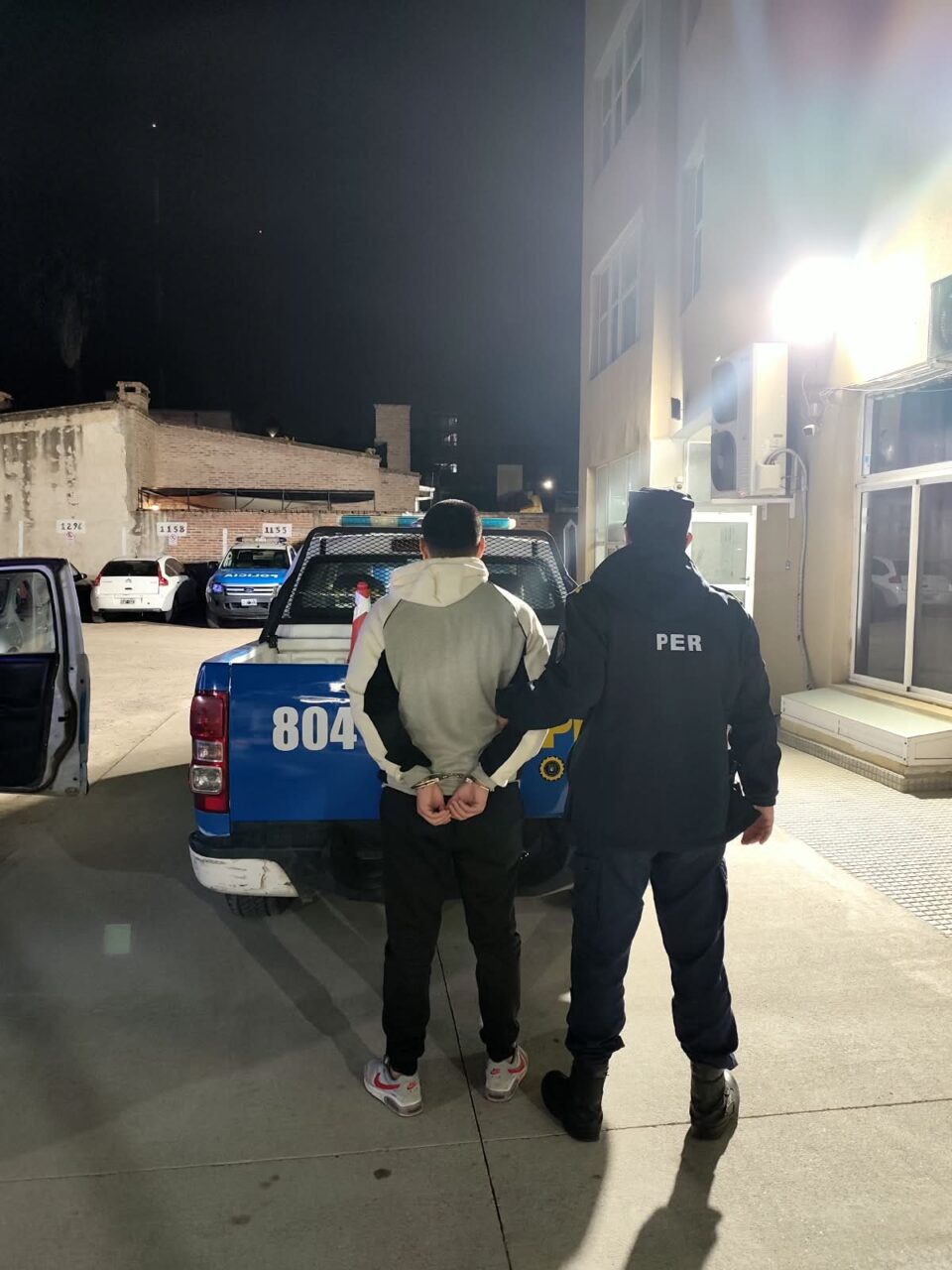 Tres allanamientos en Barrio Macarone por un abuso de arma de fuego
