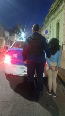 Aprehensión de una mujer por el robo de un celular en Paraná
