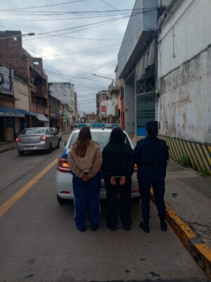 Detienen a dos mujeres por intentar hurtar bijouterie en un local de la Terminal de Paraná