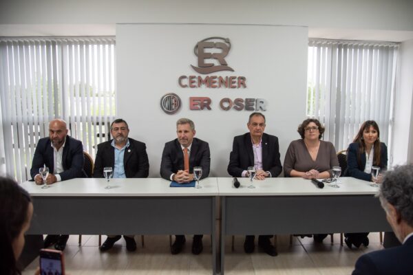 El gobernador participó del acto por los 10 años del Cemener