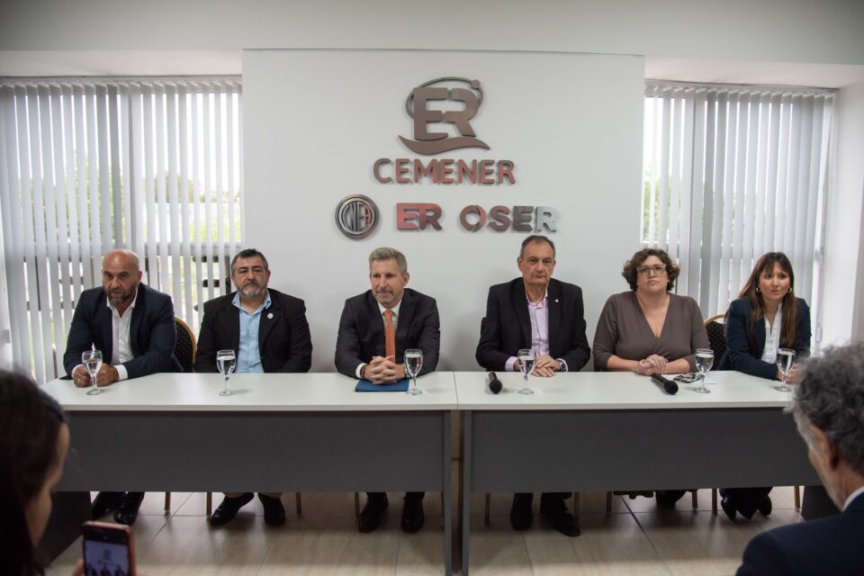 El gobernador participó del acto por los 10 años del Cemener