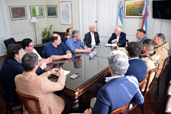 El gobierno provincial acordó con Mesa de Enlace acciones en conjunto para mejorar la seguridad rural