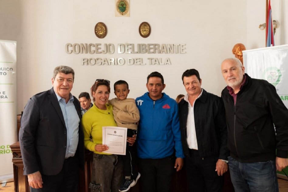 Familias de Rosario del Tala contarán con las escrituras de sus viviendas sociales